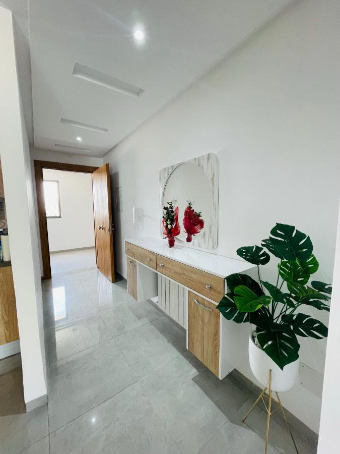 Luxus-Apartment Mit Poolblick 켈리비아 외부 사진